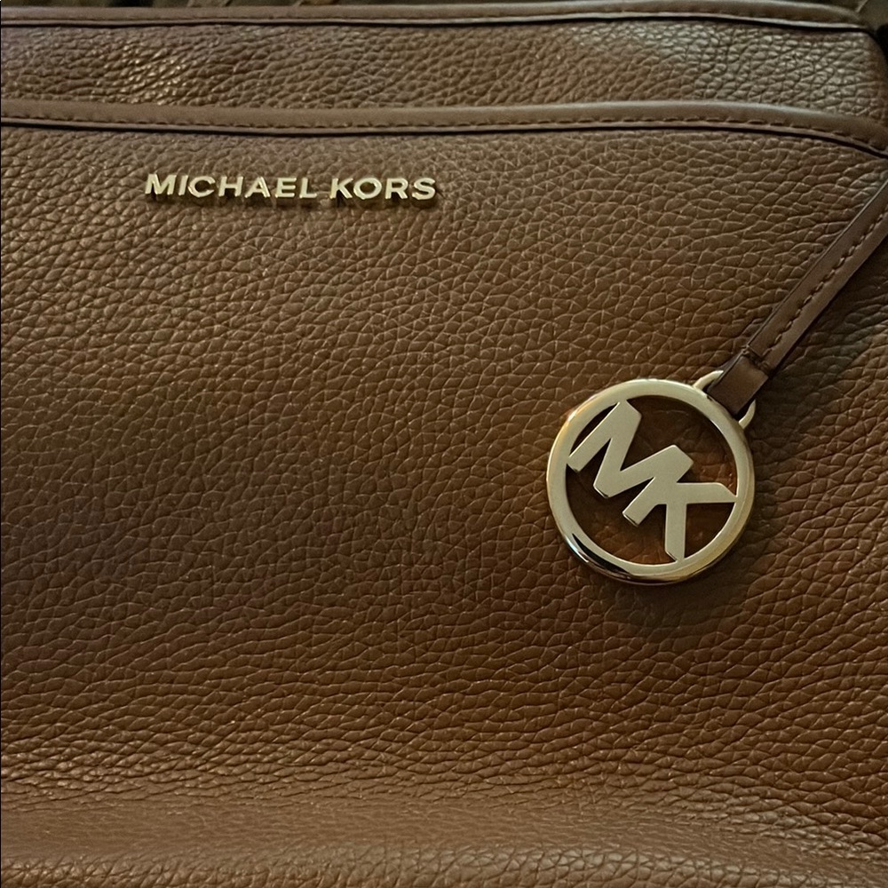 Michael Kors Brown Leather crossbody Bag NWT - Picture 2 of 4
